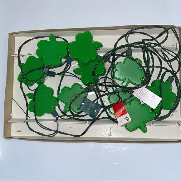 Vintage Celebrations by Silvestri Shamrock string light set - Picture 3 of 5